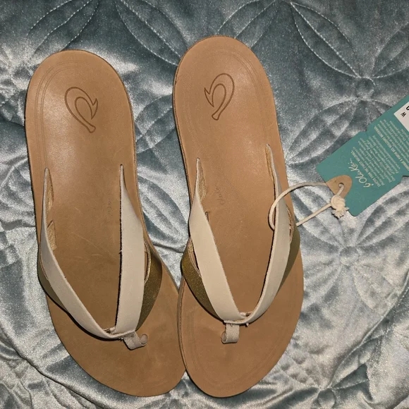 OluKai Kaekae Women's Sandals in Tan, Gold and Cream - Picture 2 of 5